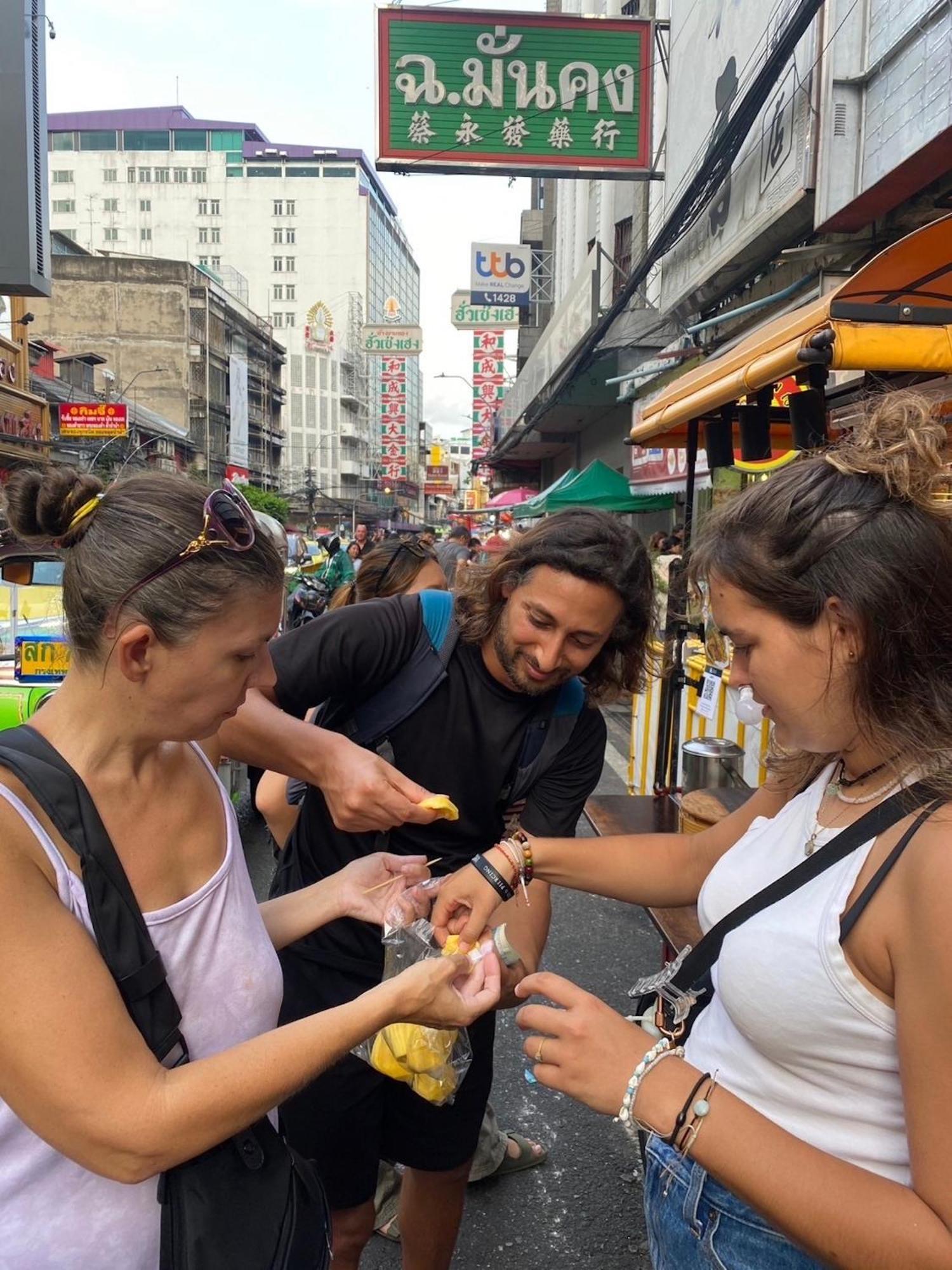 バンコク都 Revolution Khao San By The Blissホステル エクステリア 写真